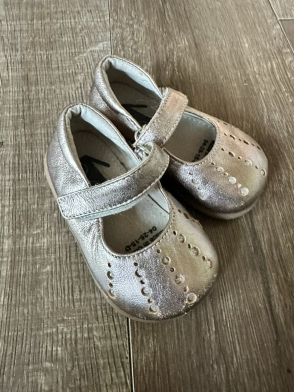 See kai run shoes size 4